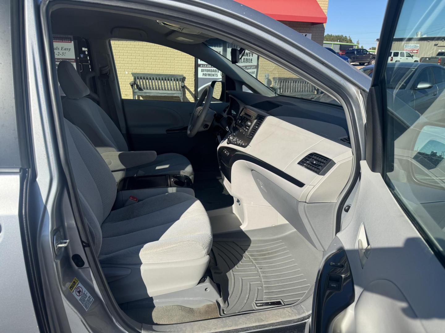 2014 Blue Toyota Sienna (5TDKK3DC0ES) with an V6, 3.5 Liter engine, Automatic, 6-Spd transmission, located at 8008 Warden Rd, Sherwood, AR, 72120, (501) 801-6100, 34.830078, -92.186684 - Photo#8