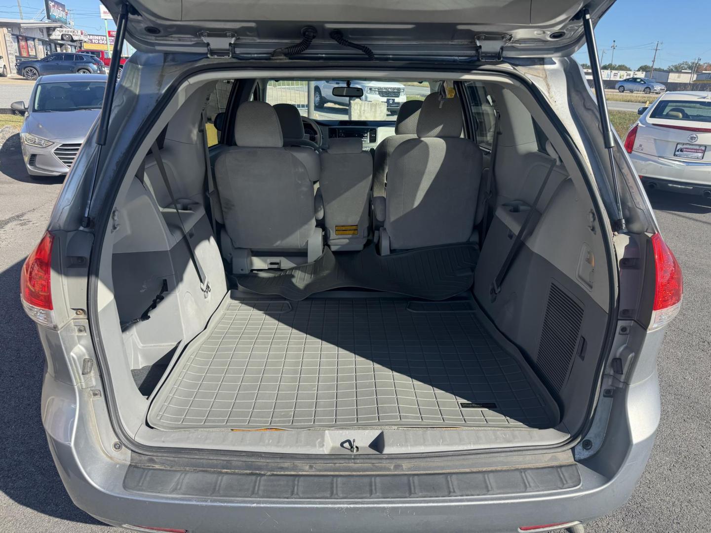 2014 Blue Toyota Sienna (5TDKK3DC0ES) with an V6, 3.5 Liter engine, Automatic, 6-Spd transmission, located at 8008 Warden Rd, Sherwood, AR, 72120, (501) 801-6100, 34.830078, -92.186684 - Photo#10