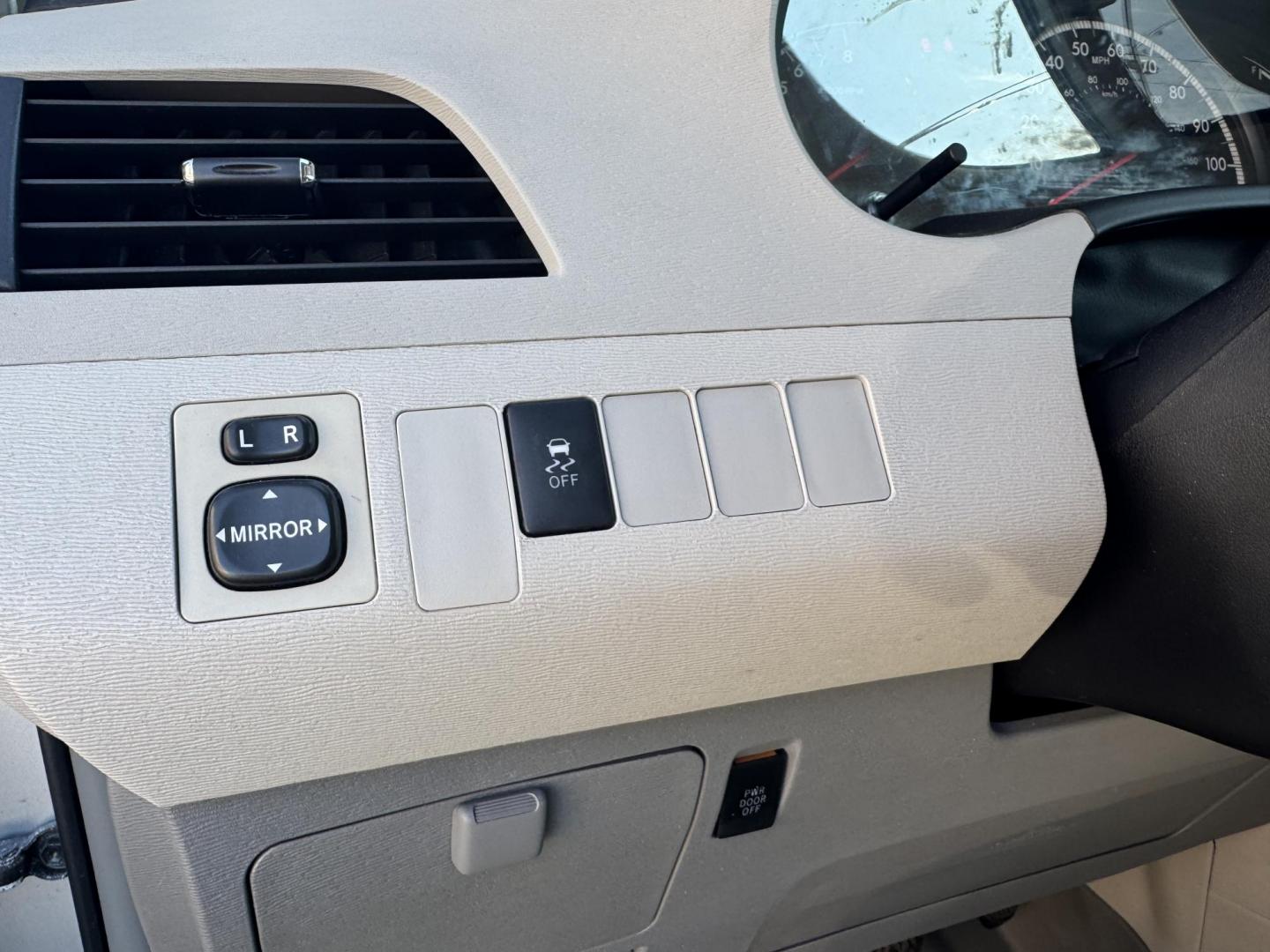 2014 Blue Toyota Sienna (5TDKK3DC0ES) with an V6, 3.5 Liter engine, Automatic, 6-Spd transmission, located at 8008 Warden Rd, Sherwood, AR, 72120, (501) 801-6100, 34.830078, -92.186684 - Photo#14