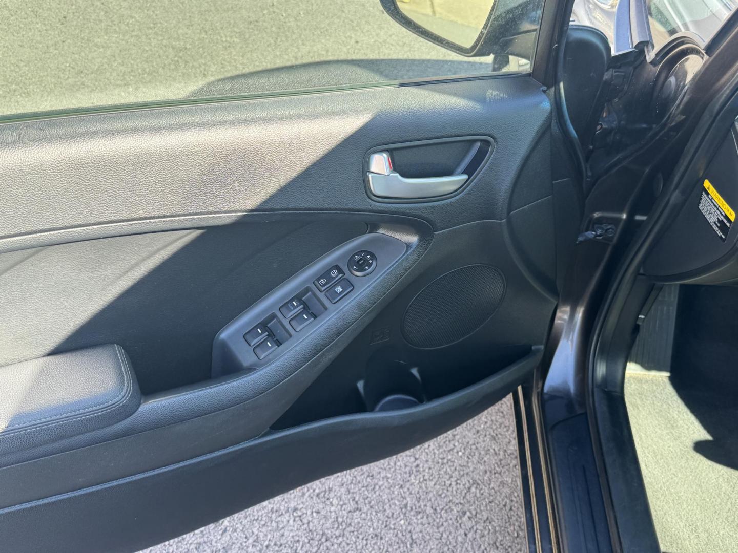 2017 Brown Kia Forte (3KPFL4A73HE) with an 4-Cyl, 2.0 Liter engine, Automatic, 6-Spd transmission, located at 8008 Warden Rd, Sherwood, AR, 72120, (501) 801-6100, 34.830078, -92.186684 - Photo#12