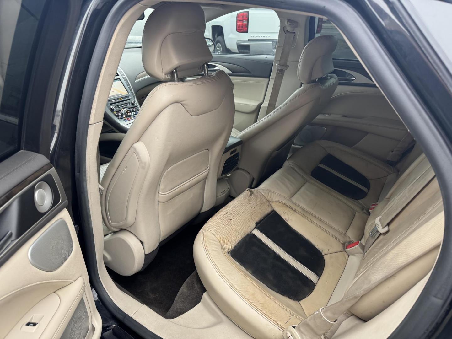 2017 Black Lincoln MKZ (3LN6L5E93HR) with an 4-Cyl, EcoBoost, 2.0L engine, Auto, 6-Spd SelectShift transmission, located at 8008 Warden Rd, Sherwood, AR, 72120, (501) 801-6100, 34.830078, -92.186684 - Photo#10