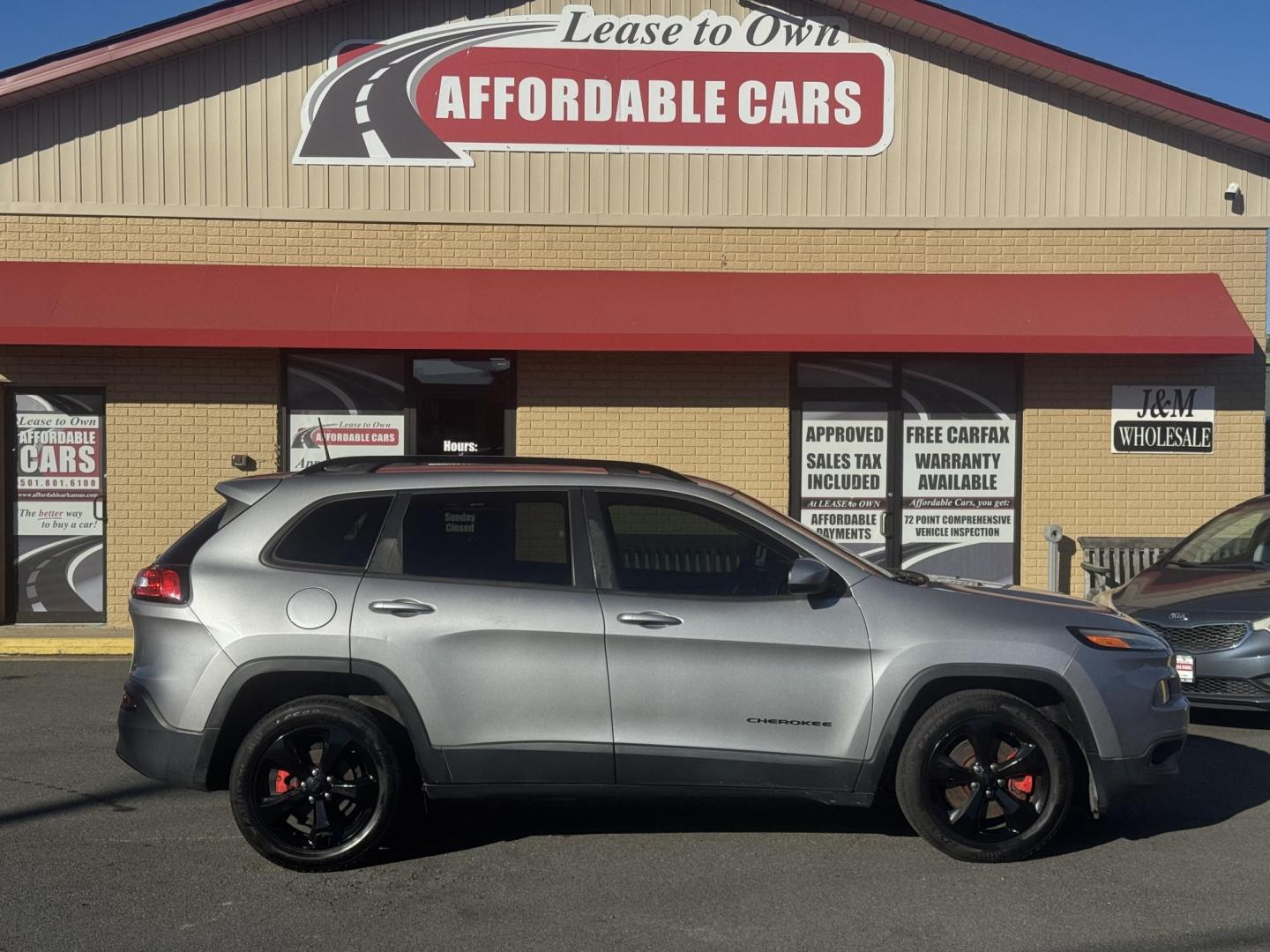 2018 Silver Jeep Cherokee (1C4PJLCB7JD) with an 4-Cyl, 2.4 Liter engine, Automatic, 9-Spd transmission, located at 8008 Warden Rd, Sherwood, AR, 72120, (501) 801-6100, 34.830078, -92.186684 - Photo#0