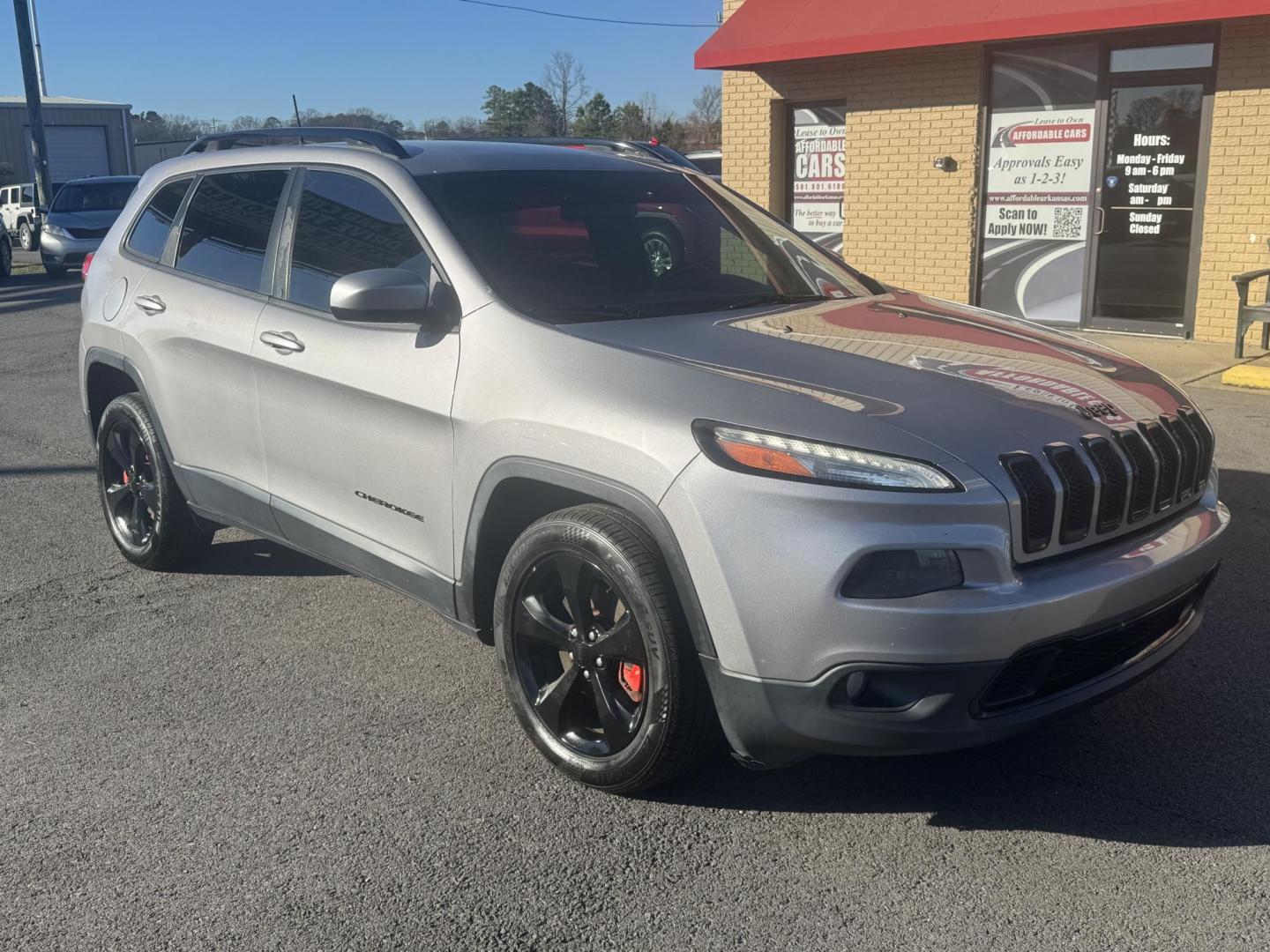 2018 Silver Jeep Cherokee (1C4PJLCB7JD) with an 4-Cyl, 2.4 Liter engine, Automatic, 9-Spd transmission, located at 8008 Warden Rd, Sherwood, AR, 72120, (501) 801-6100, 34.830078, -92.186684 - Photo#1