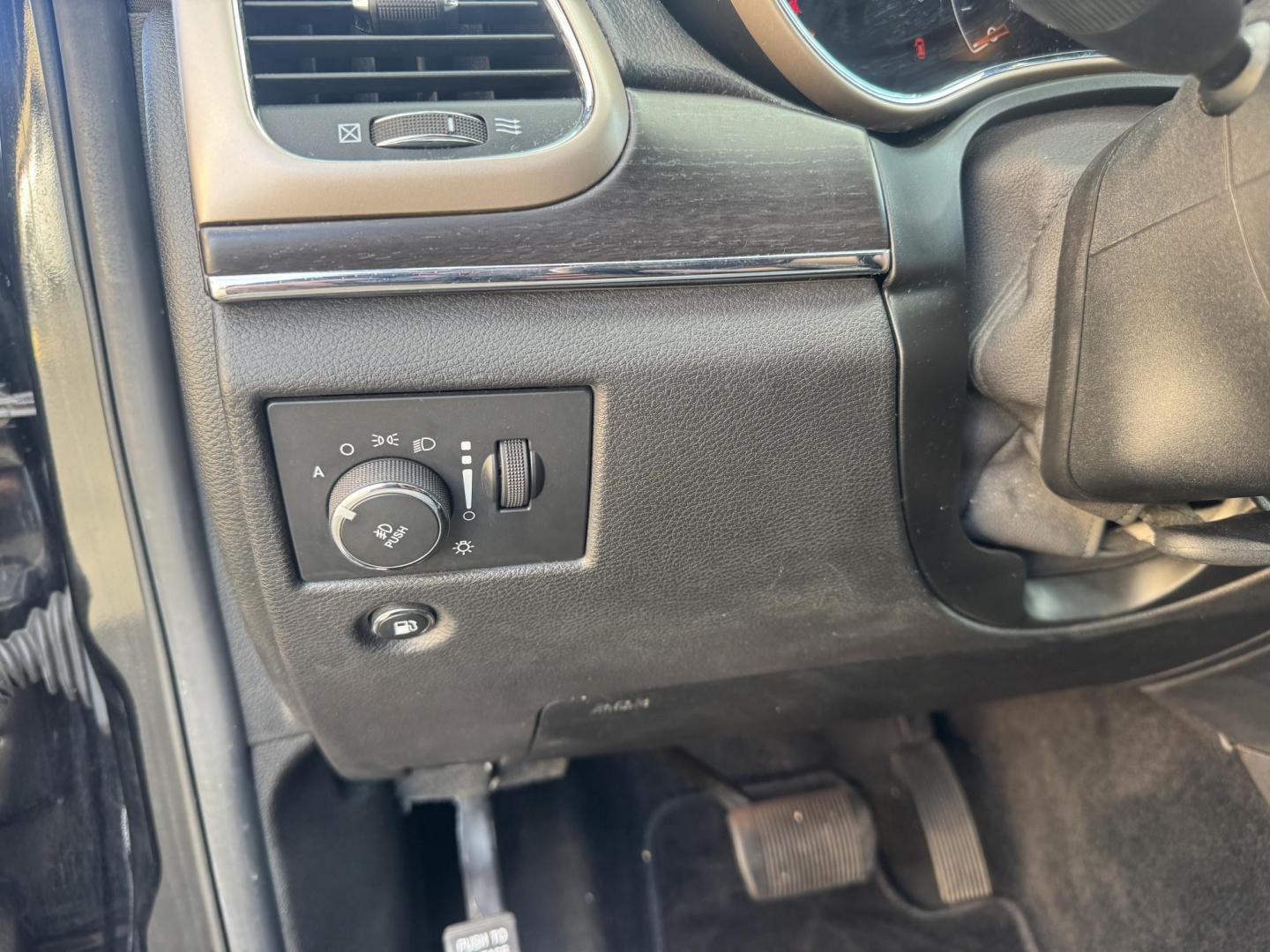 2014 Black Jeep Grand Cherokee (1C4RJFBG7EC) with an V6, Flex Fuel, 3.6 Liter engine, Automatic, 8-Spd transmission, located at 8008 Warden Rd, Sherwood, AR, 72120, (501) 801-6100, 34.830078, -92.186684 - Photo#16