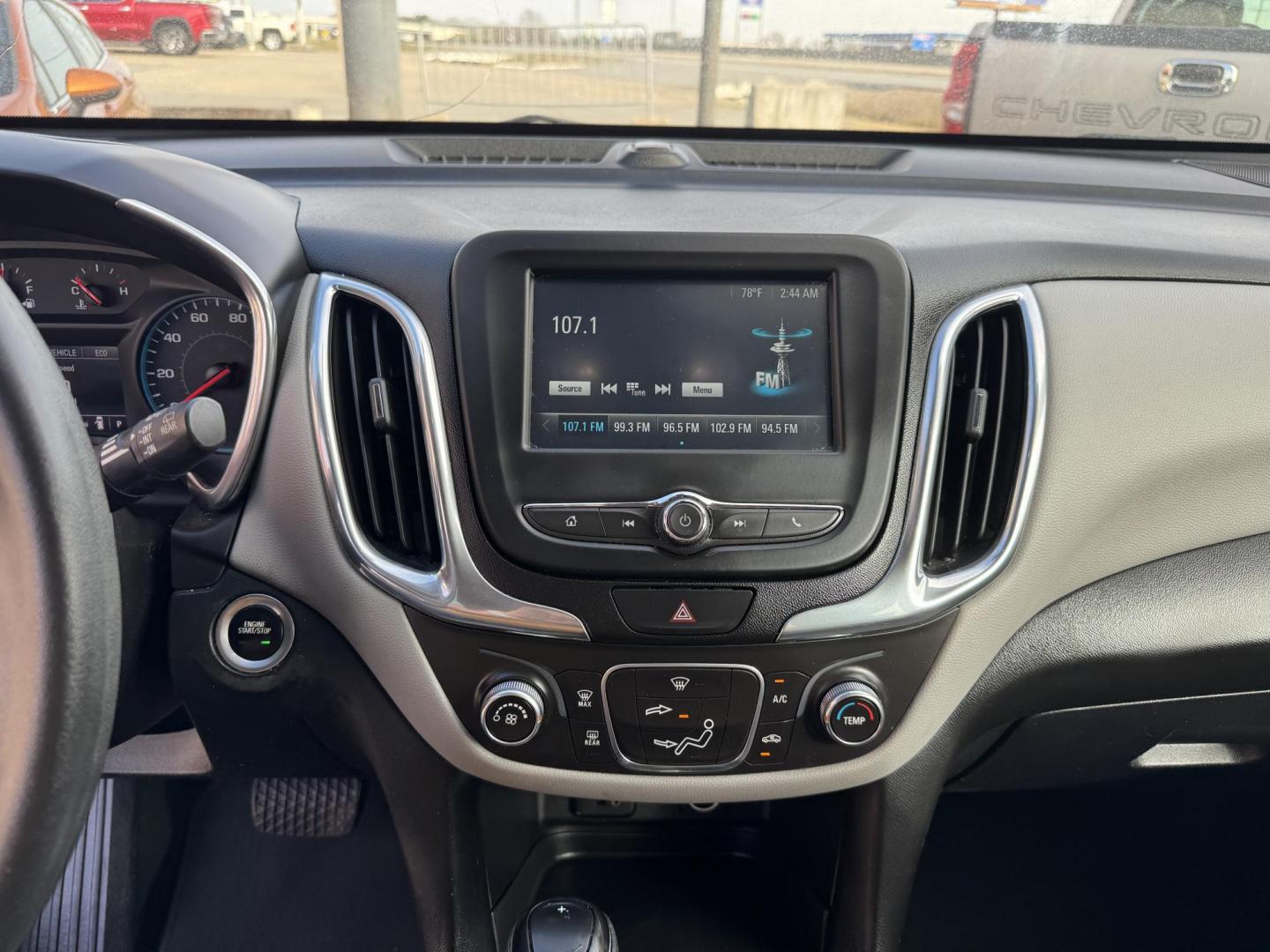 2018 Black Chevrolet Equinox (2GNAXHEV2J6) with an 4-Cyl, Turbo, 1.5 Liter engine, Automatic, 6-Spd w/Overdrive transmission, located at 8008 Warden Rd, Sherwood, AR, 72120, (501) 801-6100, 34.830078, -92.186684 - Photo#16