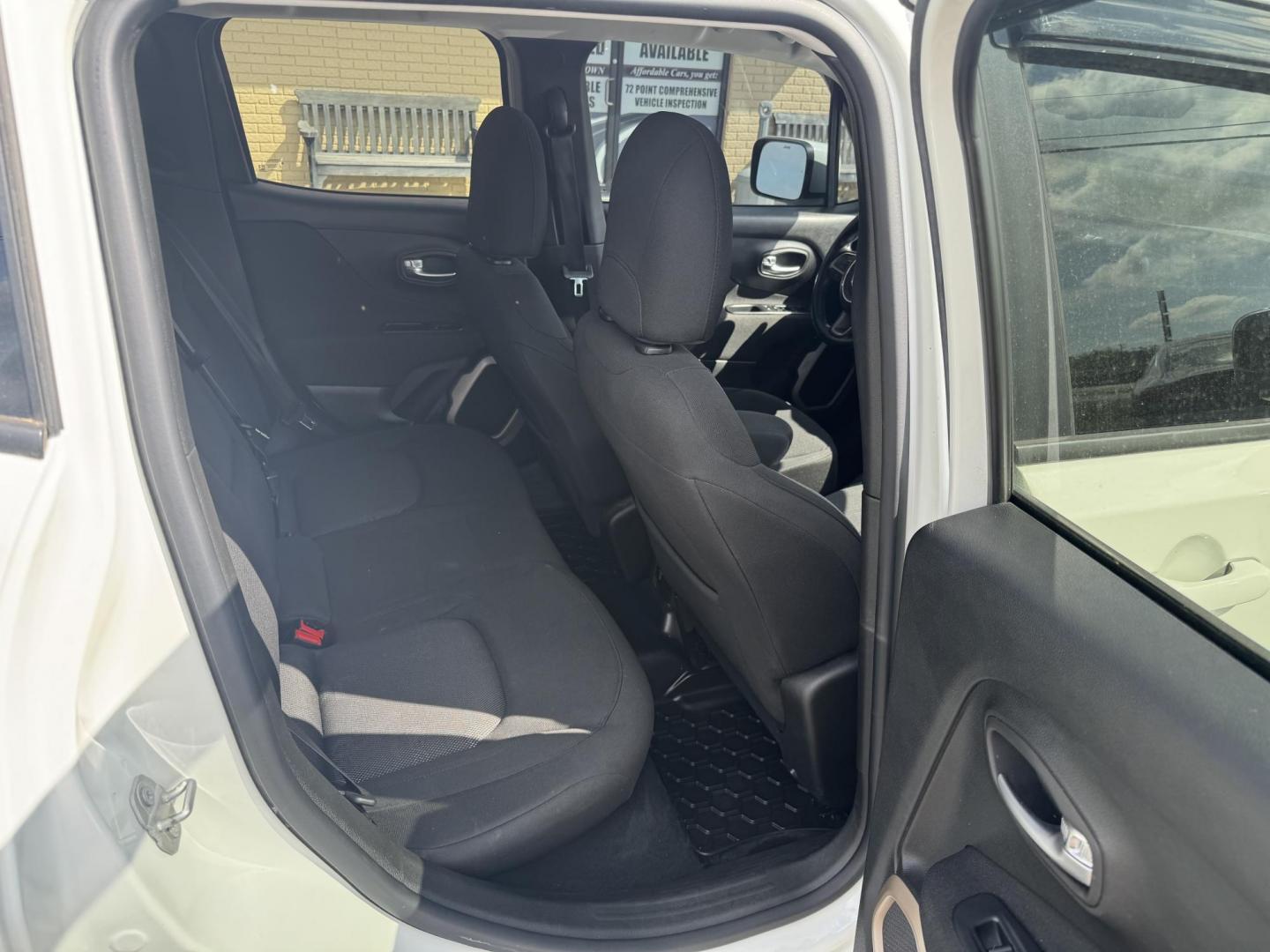 2016 White Jeep Renegade (ZACCJBBT2GP) with an 4-Cyl, MultiAir, 2.4L engine, Automatic, 9-Spd transmission, located at 8008 Warden Rd, Sherwood, AR, 72120, (501) 801-6100, 34.830078, -92.186684 - Photo#9
